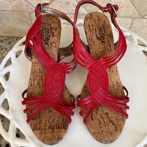 Moda Reflex Red Sandals - Picture 3 of 12
